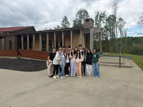 students posing for group photo