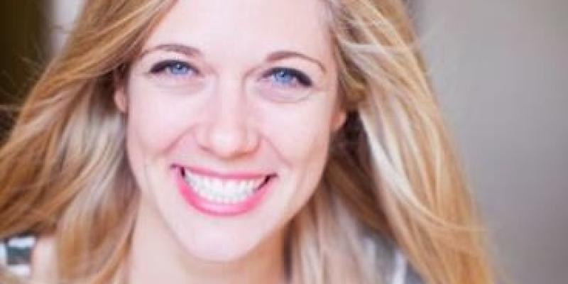 headshot of Jen
