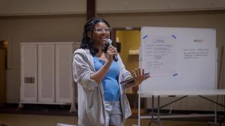Sommer speaking 